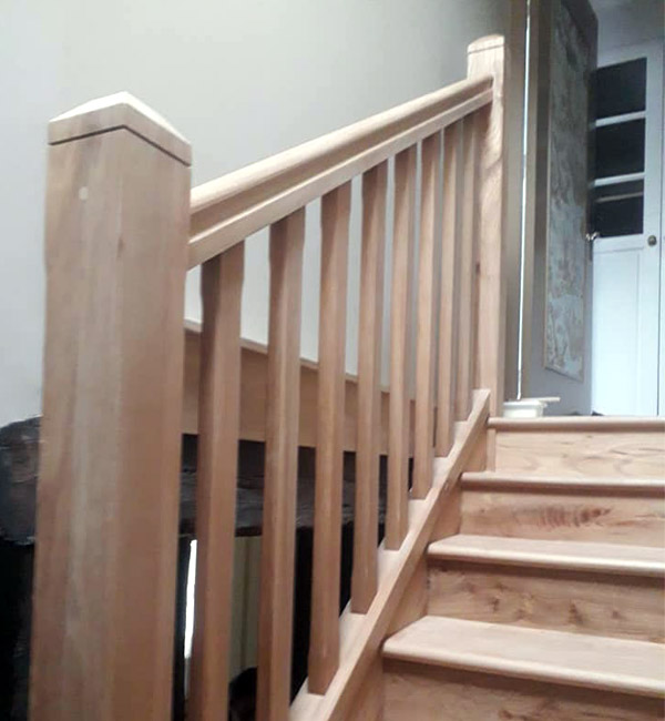 Menuiserie en bois à Château-l'Évêque